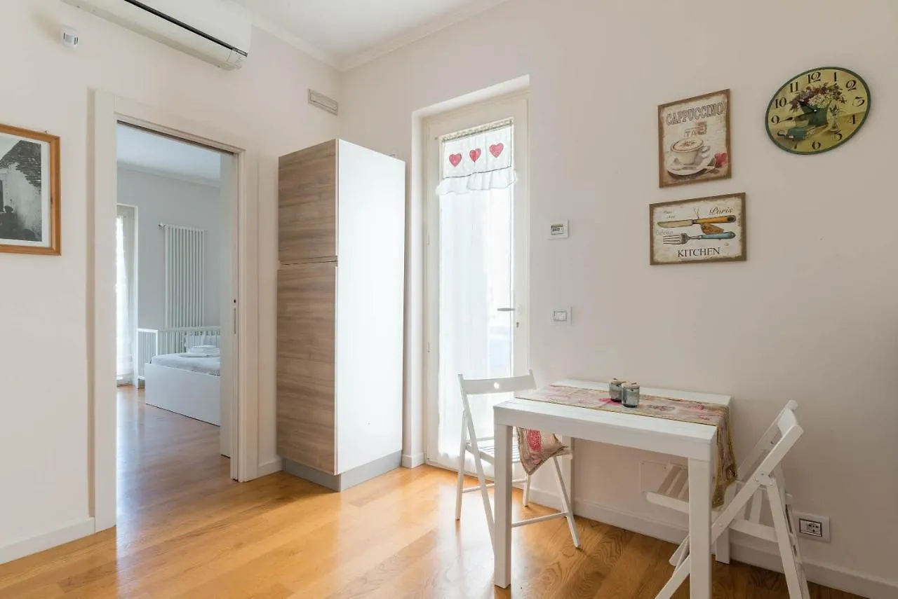 Casa Torre Di Specchio 2 Con Piscina Apartment Bari 0*,  Italy
