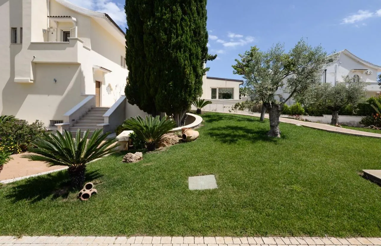 Casa Torre Di Specchio 2 Con Piscina Apartment Bari 0*,  Italy