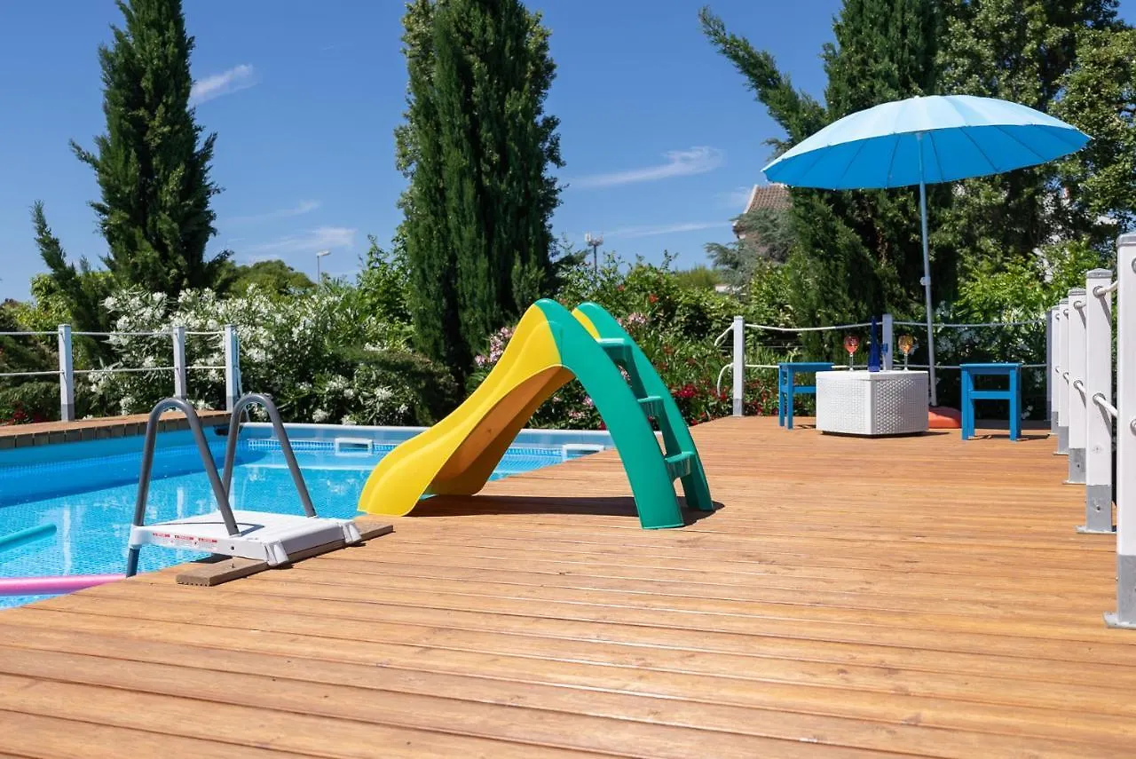 바리 Casa Torre Di Specchio 2 Con Piscina 아파트 0*,  이탈리아
